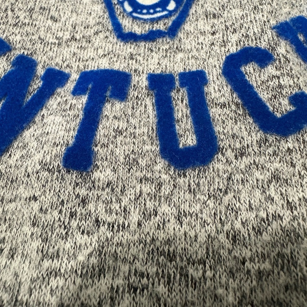 University of Kentucky Wildcats sleepwear sweatshirt - Picture 3 of 8